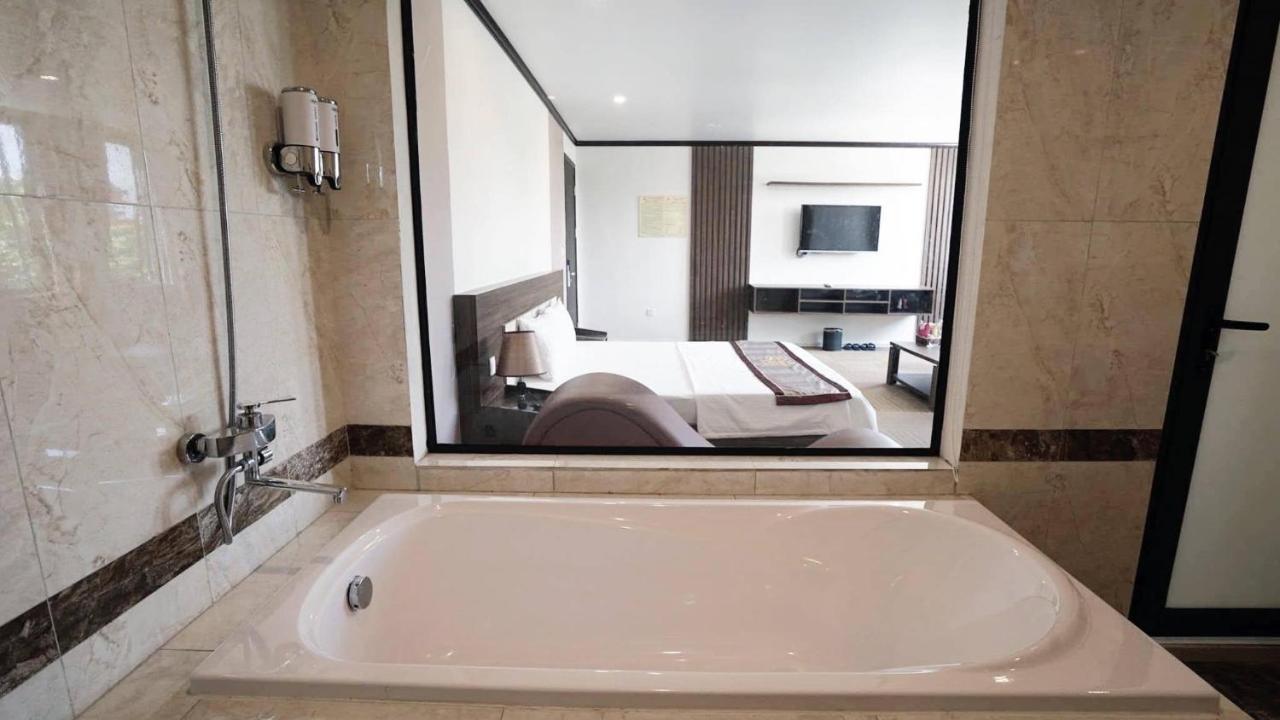 Khach San Hoang Gia II Hotel Thai Binh ภายนอก รูปภาพ